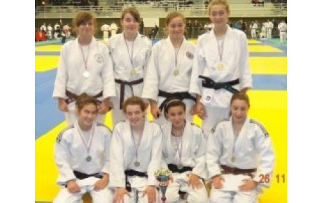FRANCE PAR EQUIPE : LES FILLES DU JCSDL A PARIS...